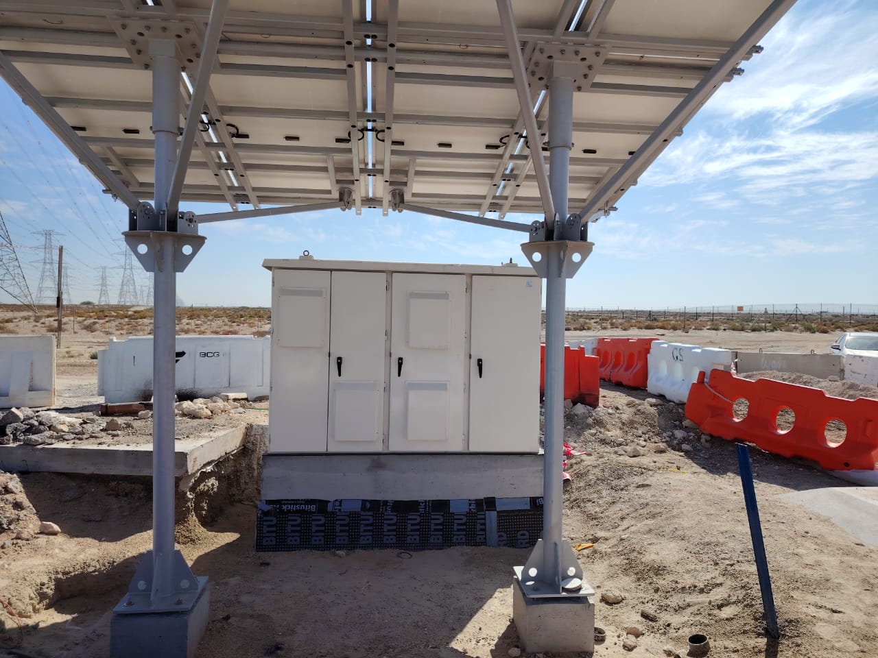 Outdoor battery cabinet